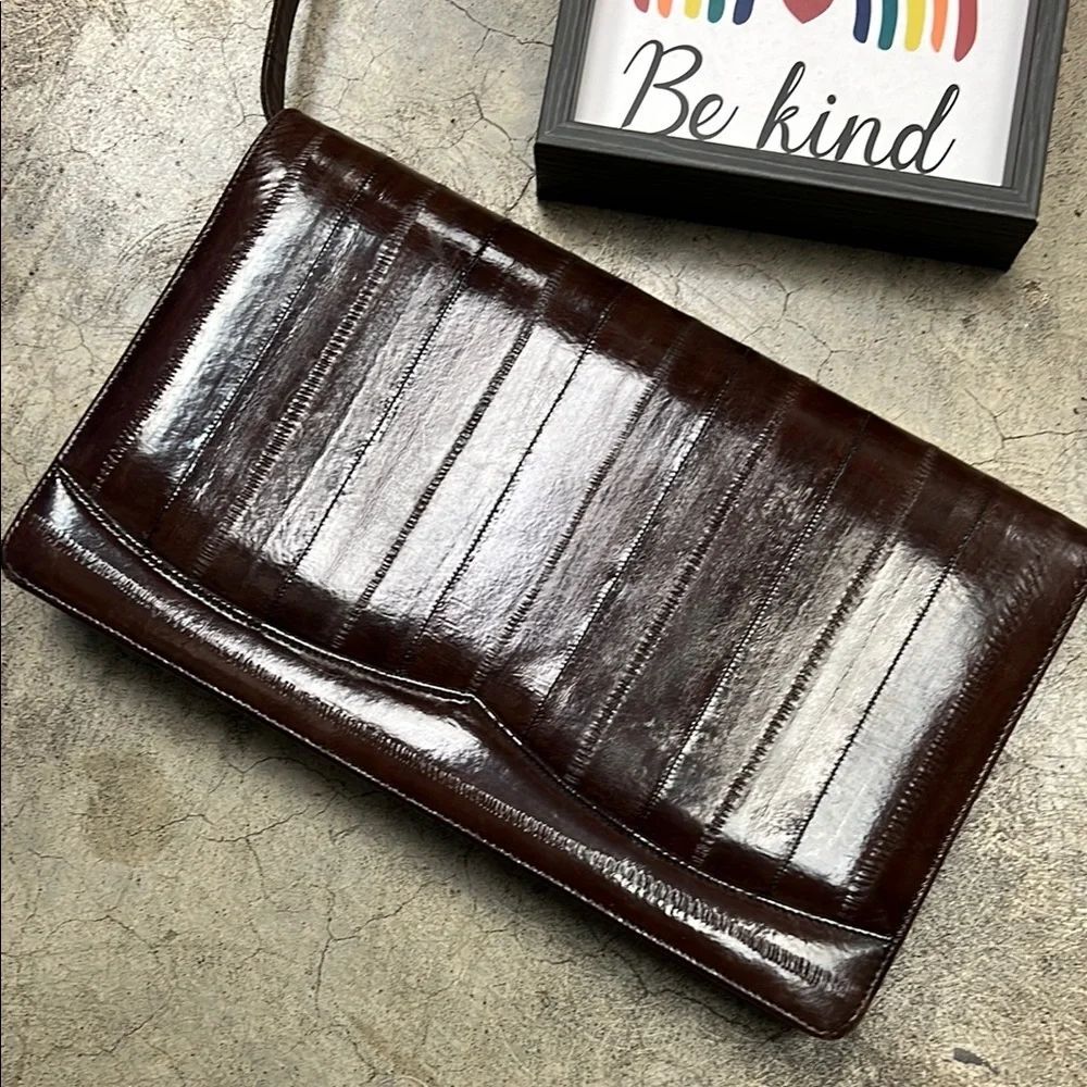 * Vintage Brown Leather Crossbody Bag - Picture 3 of 8